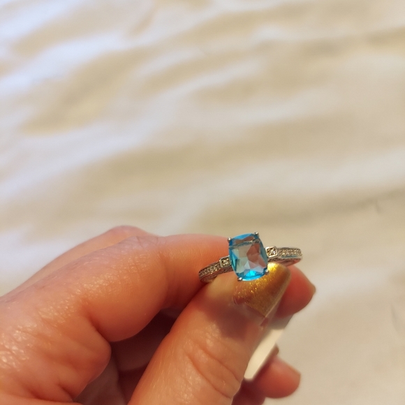 Sky Blue Topaz Ring Size 10 - Picture 12 of 15
